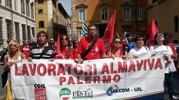 Almaviva Palermo, il grido disperato degli ex lavoratori