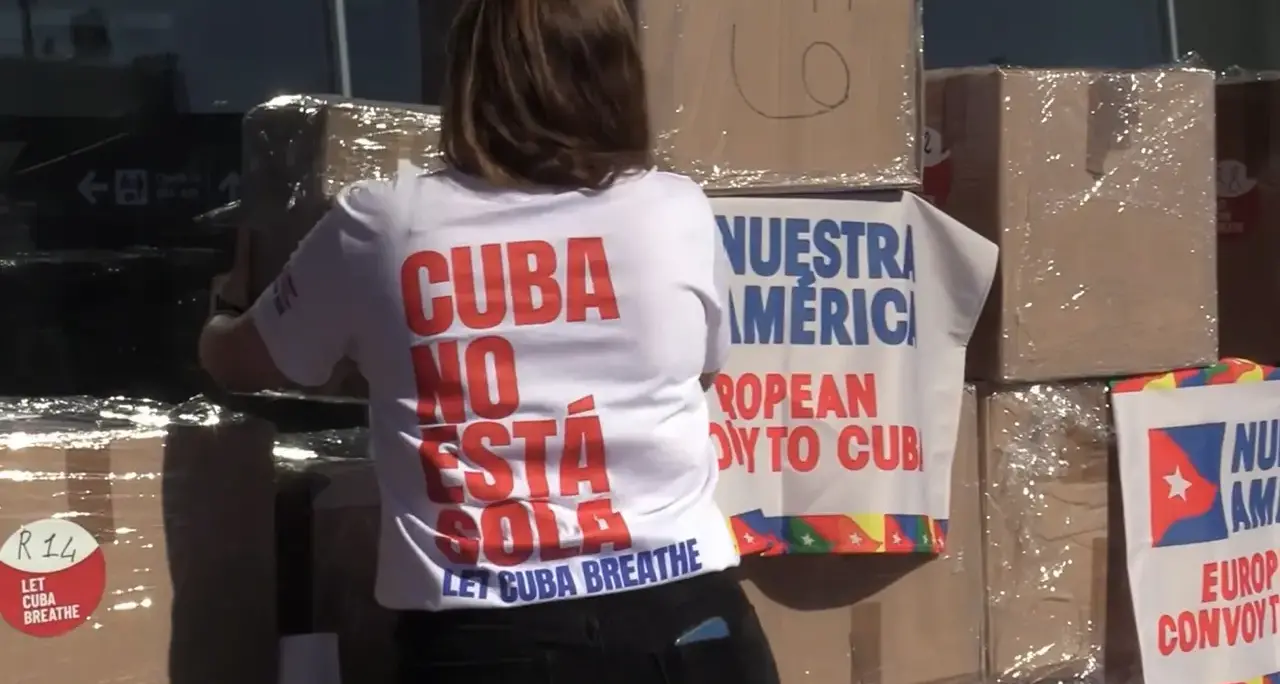 In piazza per i cubani