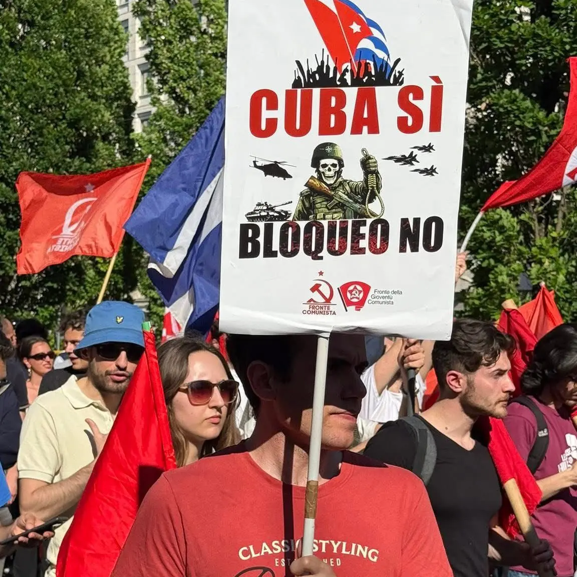 Roma in piazza per Cuba: “Stop al bloqueo, no all’embargo Usa”