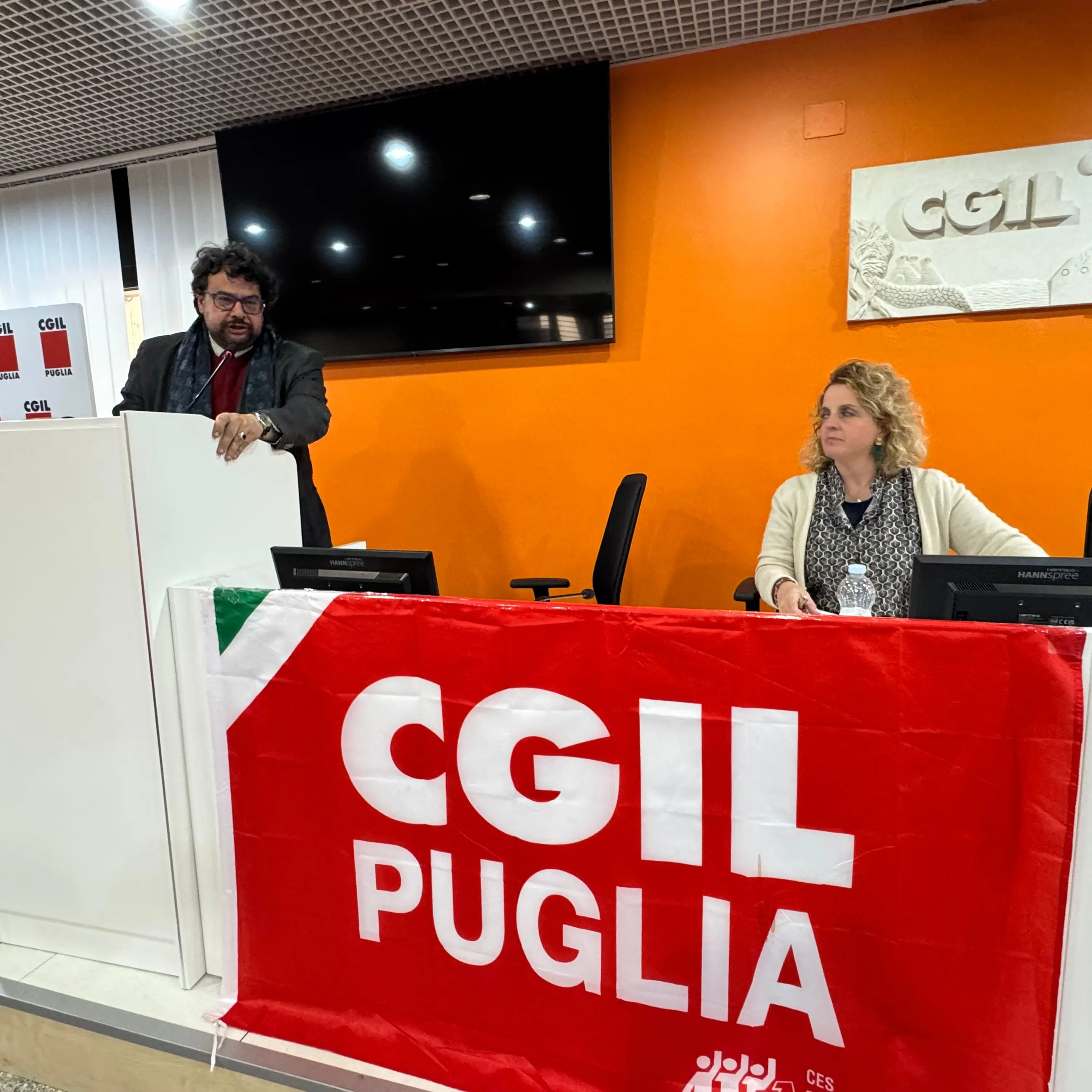 Appalti, in Puglia seminario sulla proposta di legge Cgil: stesso lavoro, stesso contratto, stessi diritti