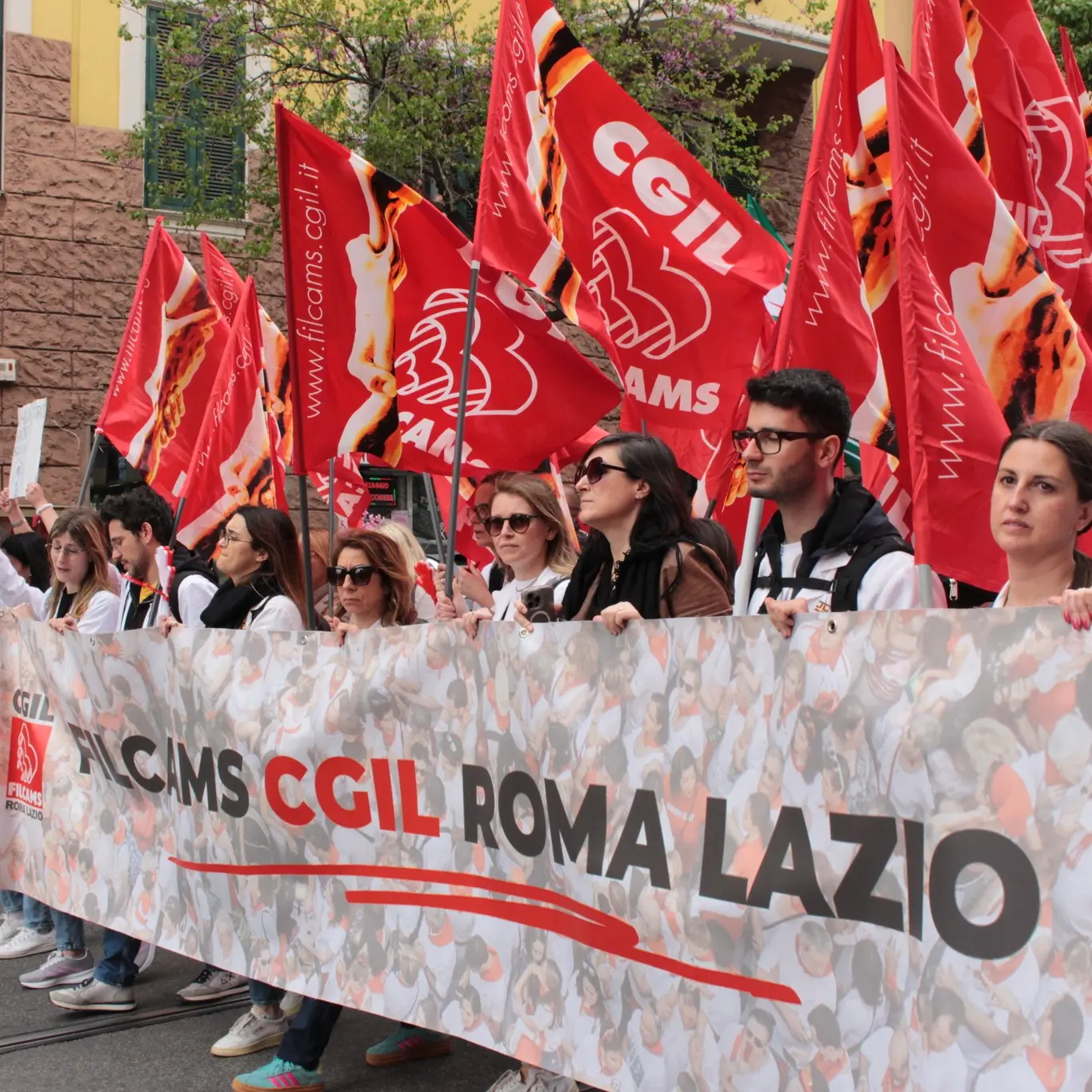 Nessunə è solə. Fare rete CONFilcams: consenso e autodeterminazione per l’Umanità del Lavoro