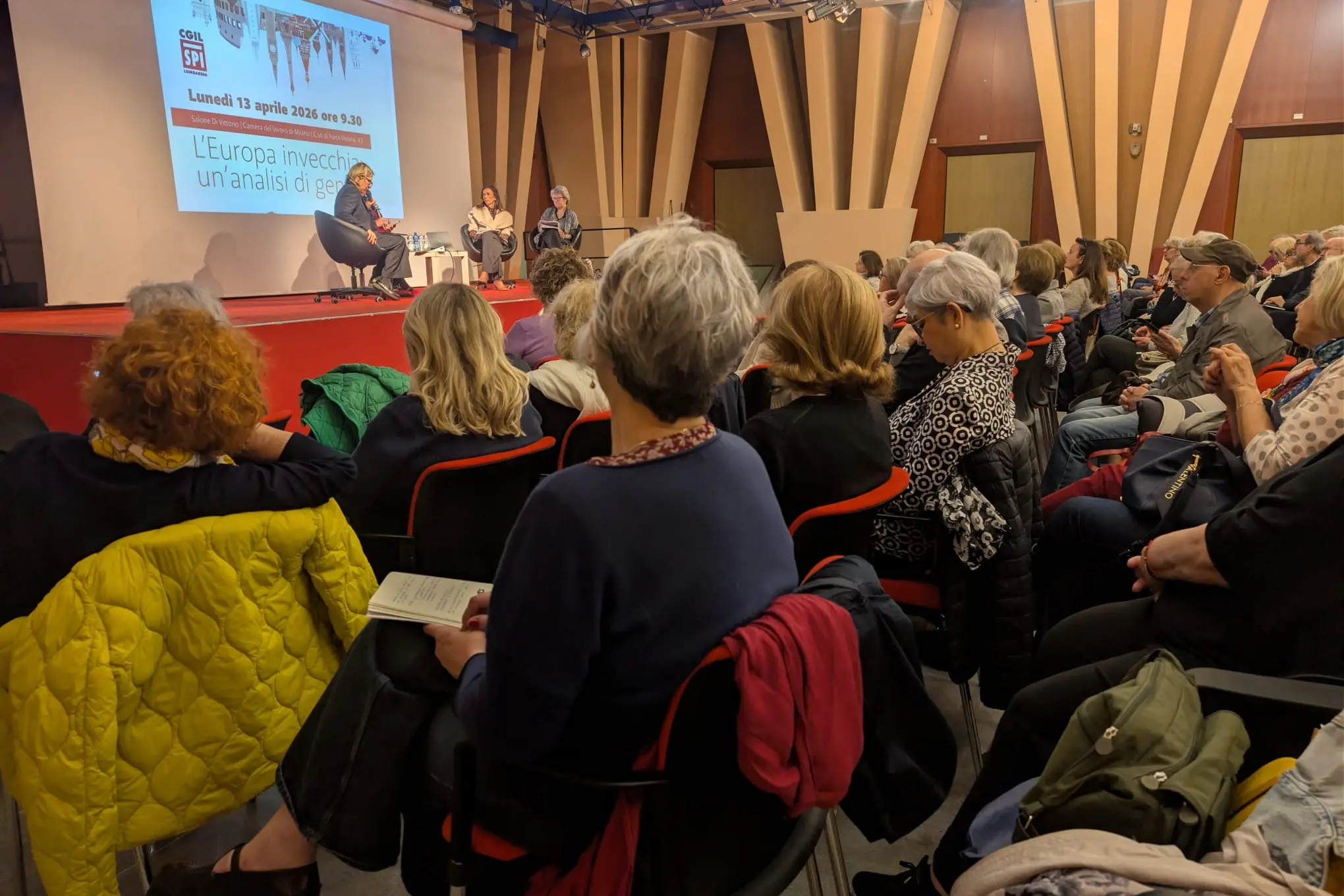 La condizione delle donne anziane deve tornare al centro delle politiche pubbliche