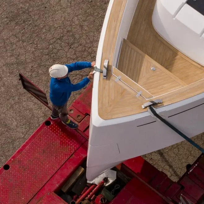 Cantieri navali dello Stretto, annunciati 13 licenziamenti