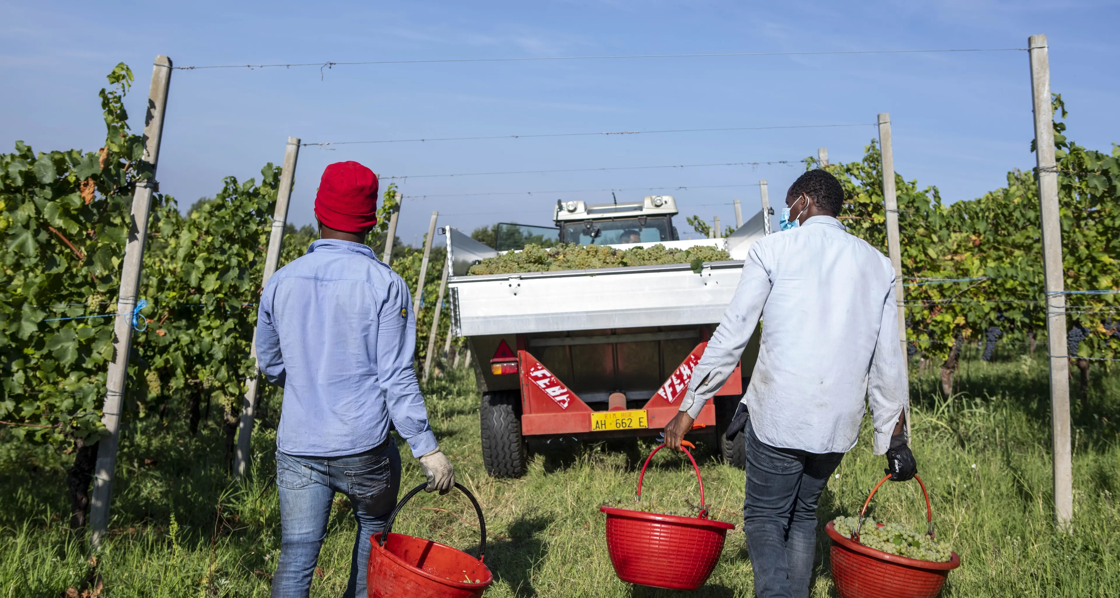 Anzio, in questura ci vogliono due anni per rinnovare un permesso di soggiorno. La denuncia della Flai Cgil