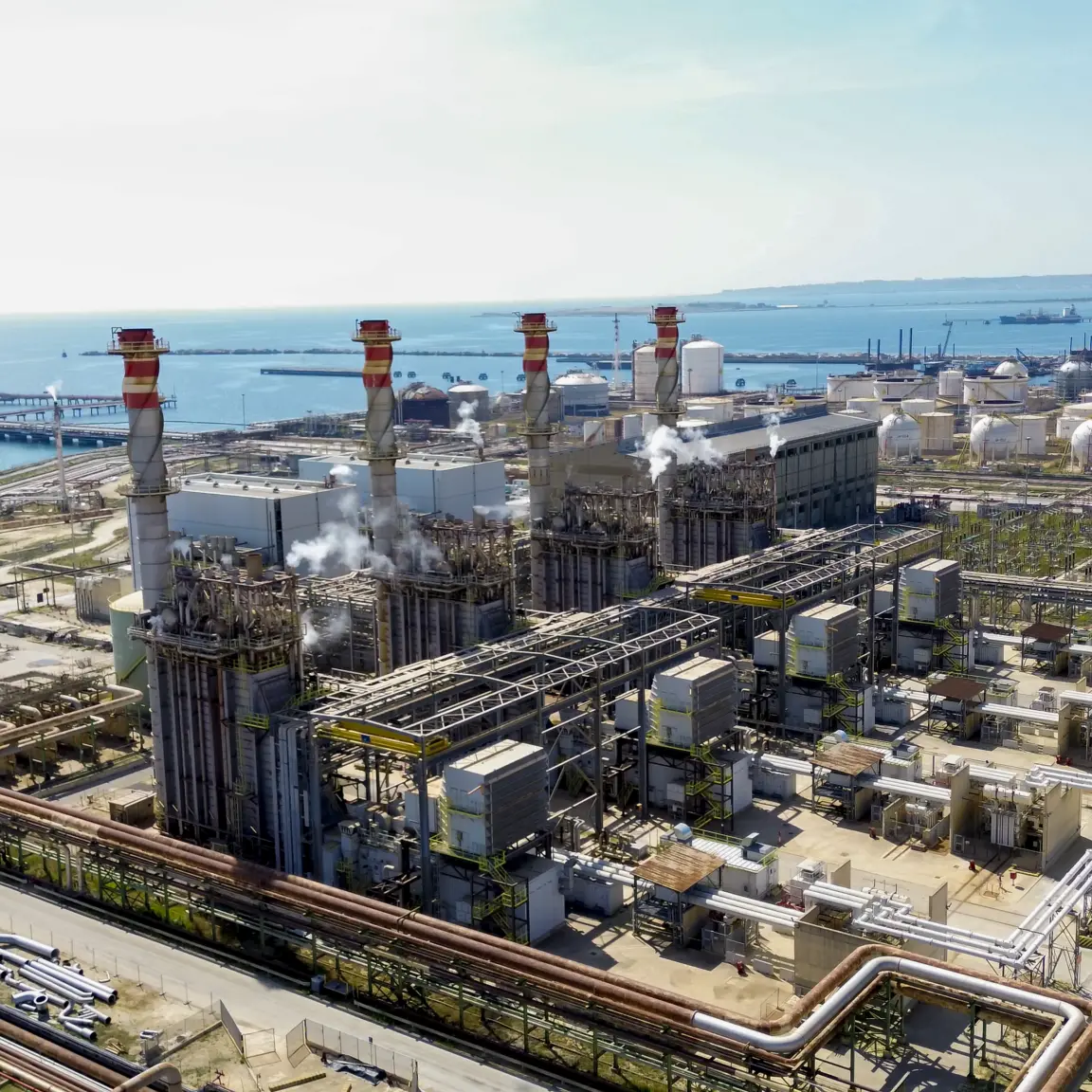 Priolo, tensione su B2G: 144 lavoratori senza garanzie