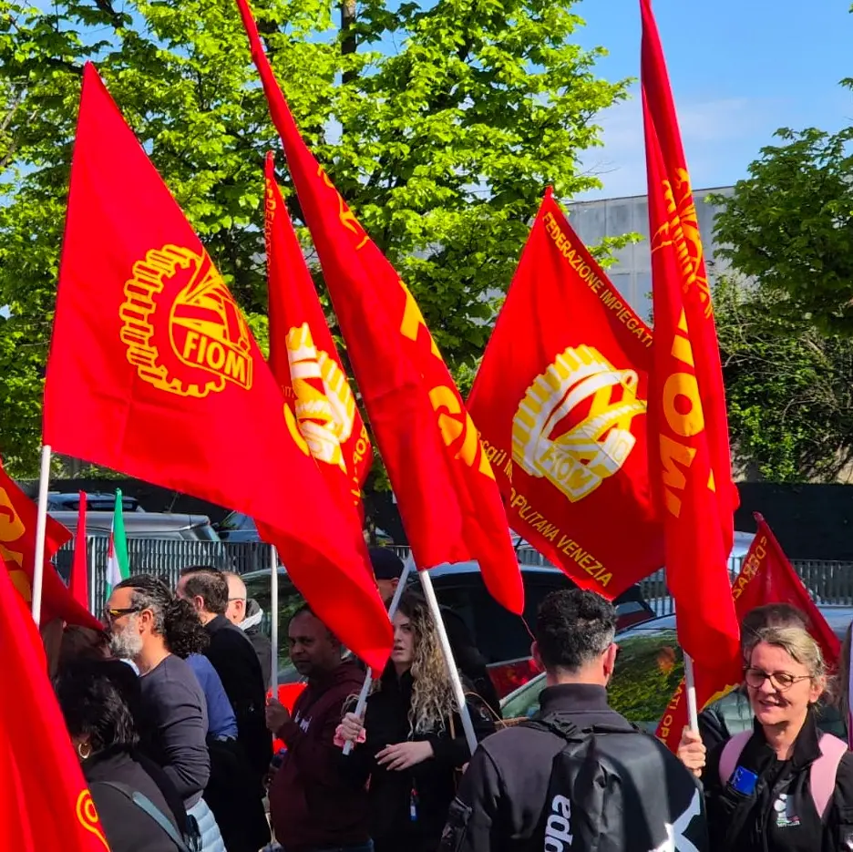 Costampress, Fiom: per salvarla si punta alla vendita