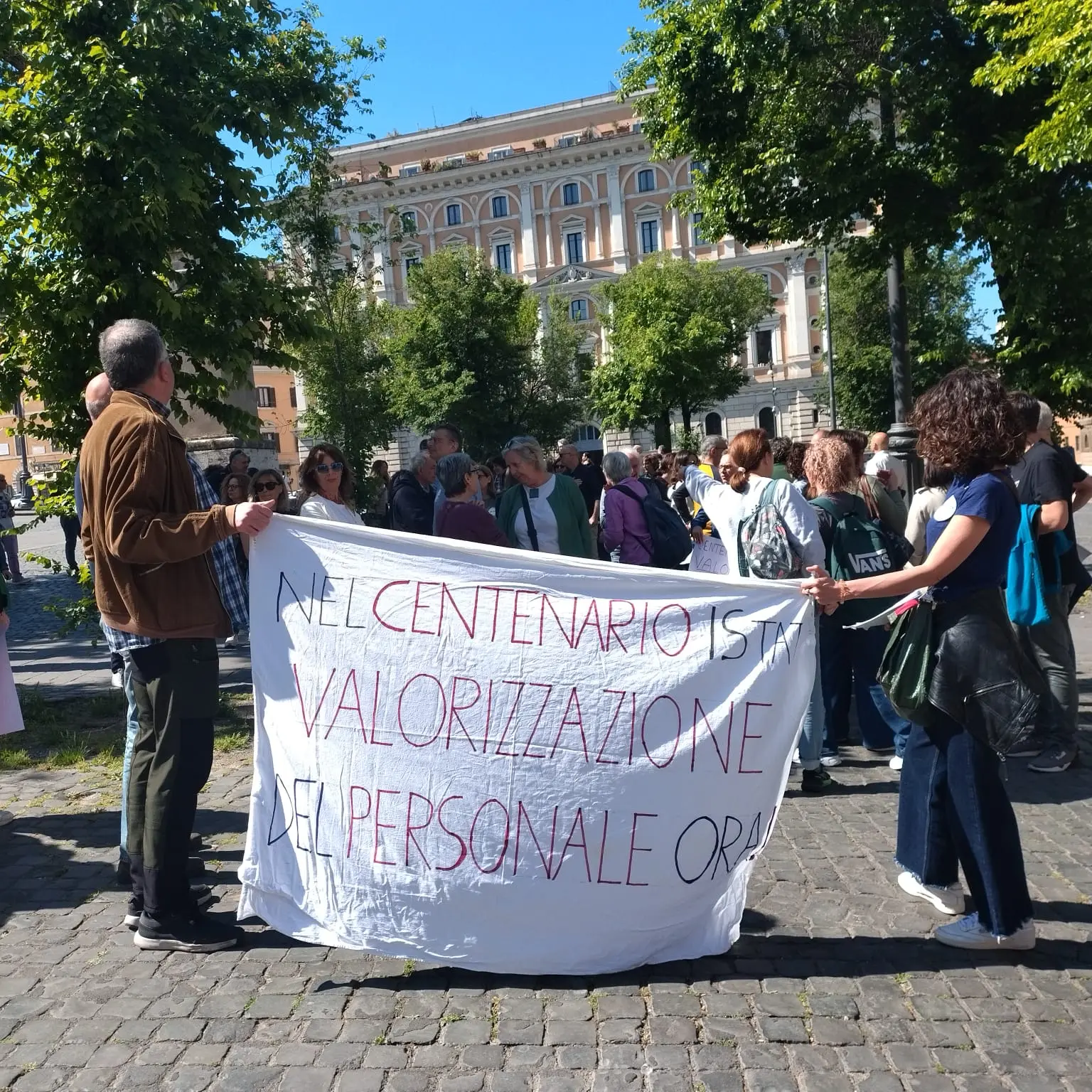 Istat, cresce la protesta: sit-in a Roma