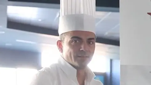 <p>Lo chef stellato Paolo Cappuccio</p>\\n