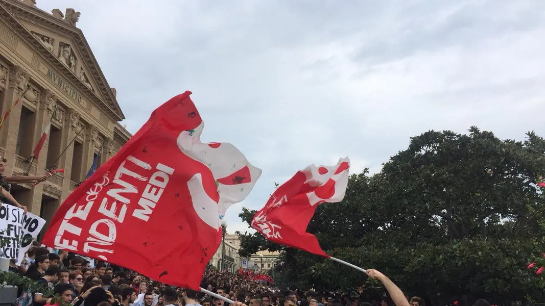 Studenti in piazza il 12 ottobre