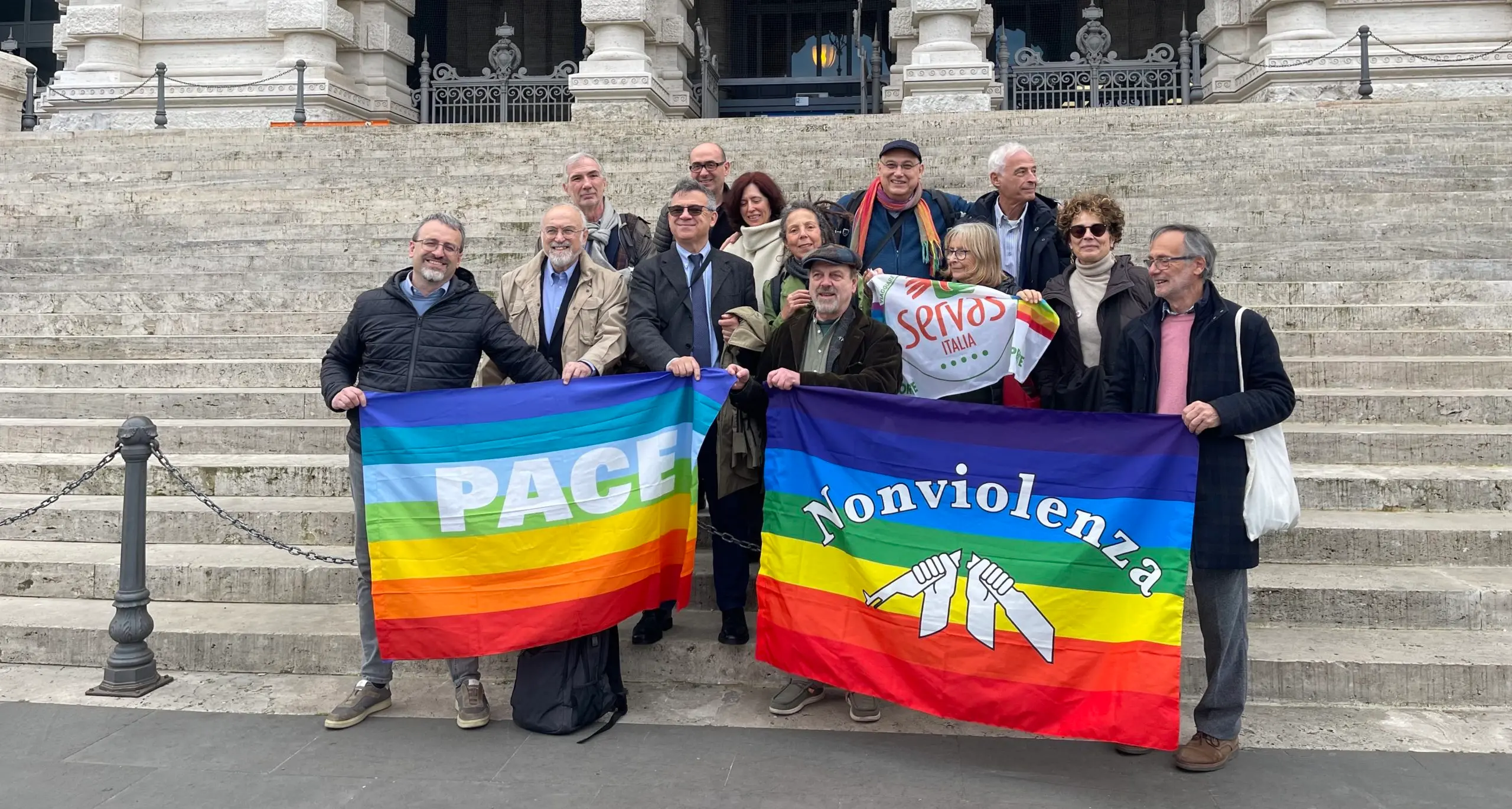 Non con le armi, ma con corpi civili di pace