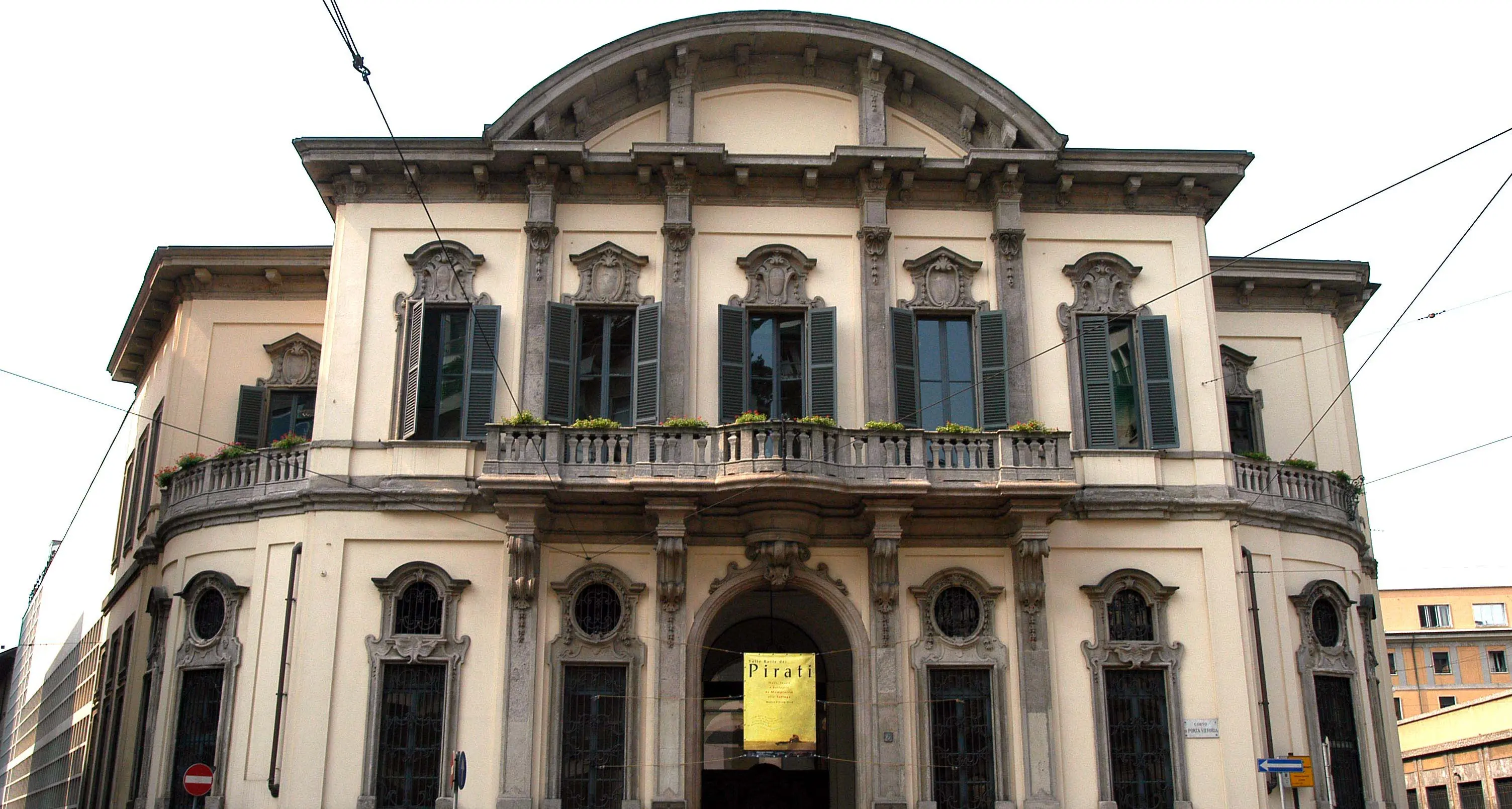 Il futuro delle biblioteche milanesi deve essere pubblico