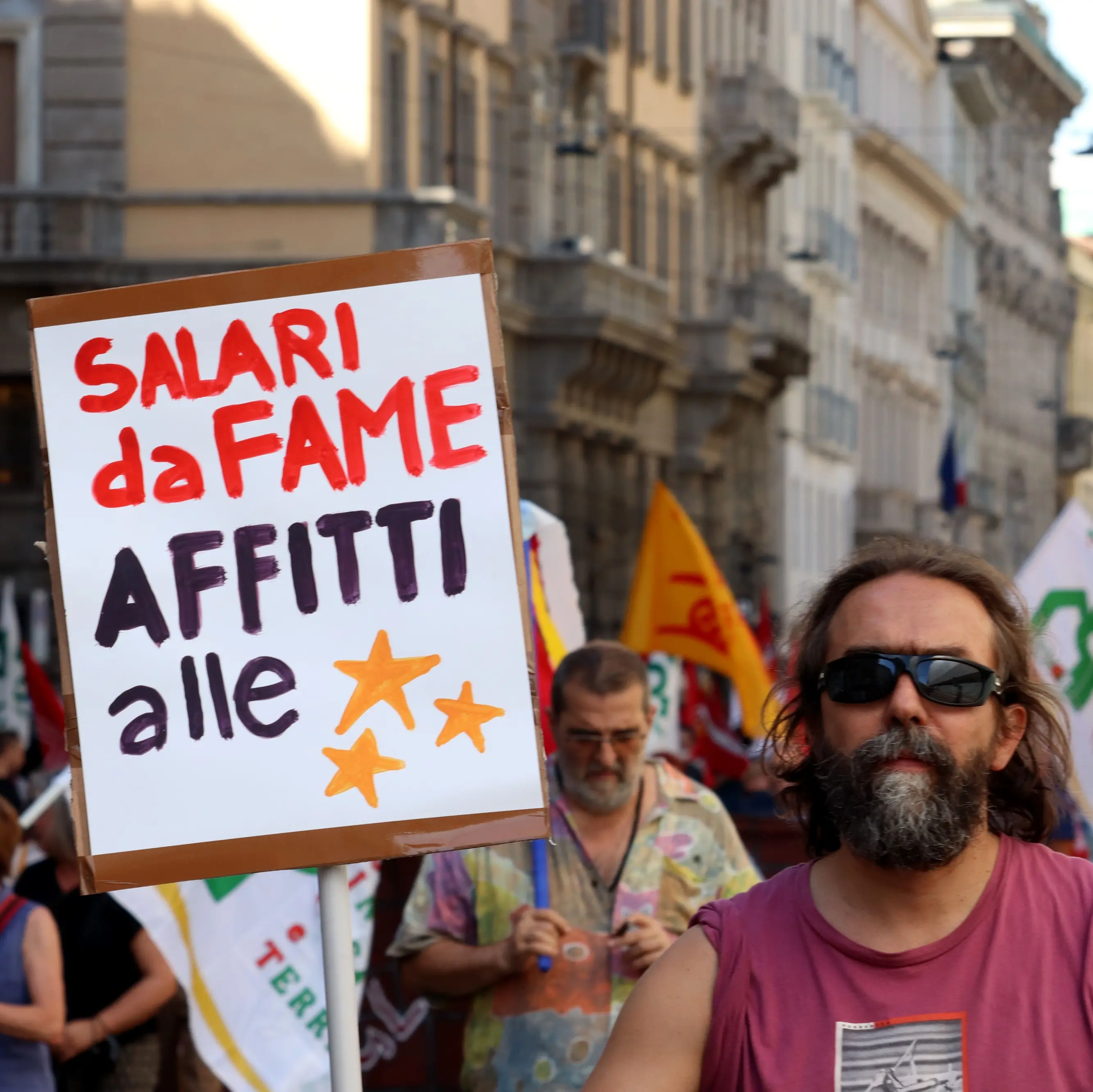 L'affitto? Costa più del salario minimo