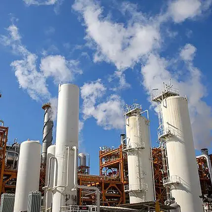 La guerra fa volare i carburanti e gonfia le casse dello Stato