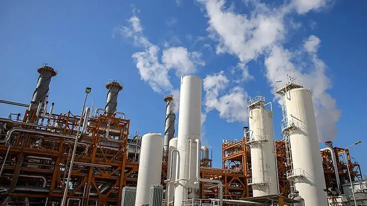 La guerra in Iran fa volare i carburanti e gonfia le casse dello Stato