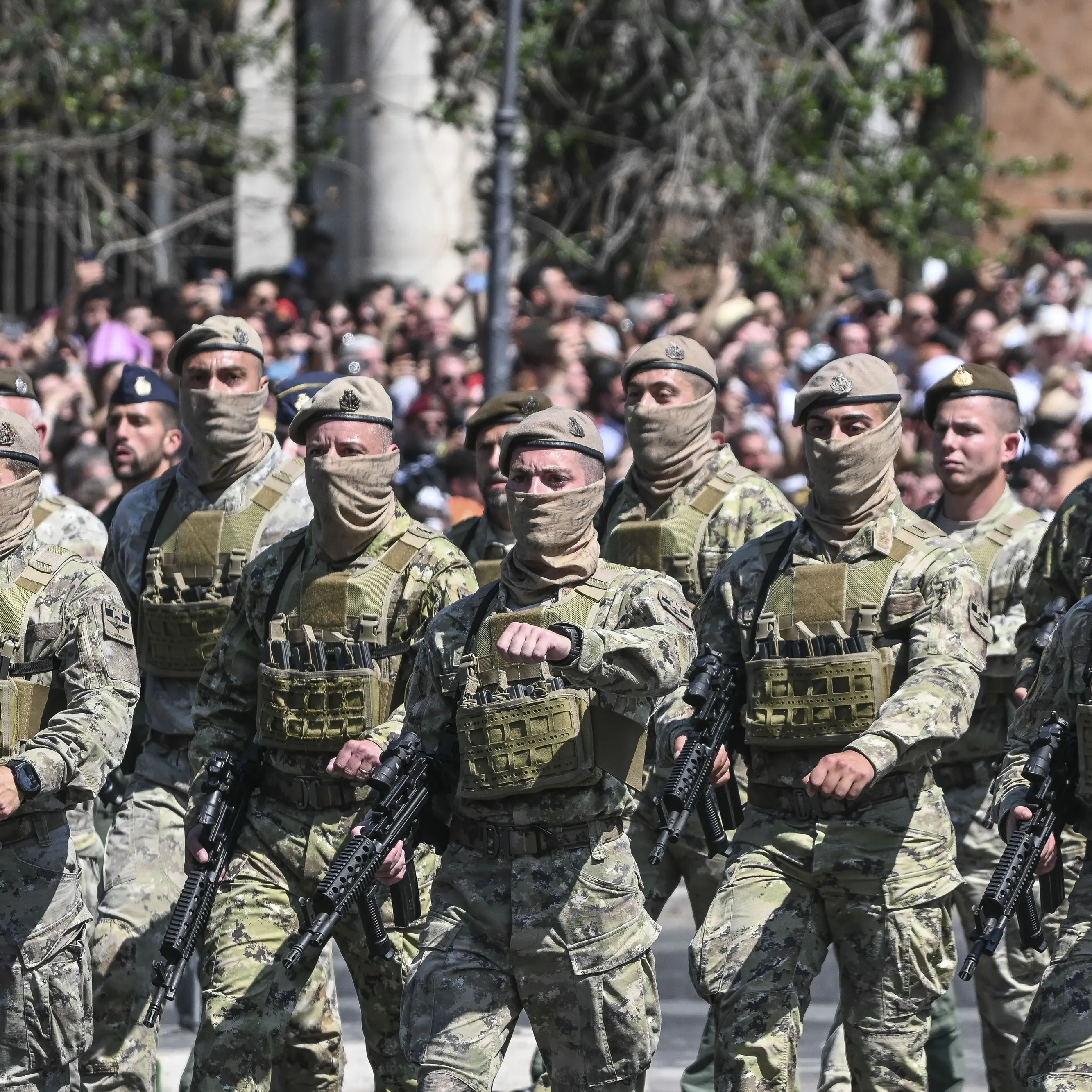 “Non siamo militari, quindi non marciamo”