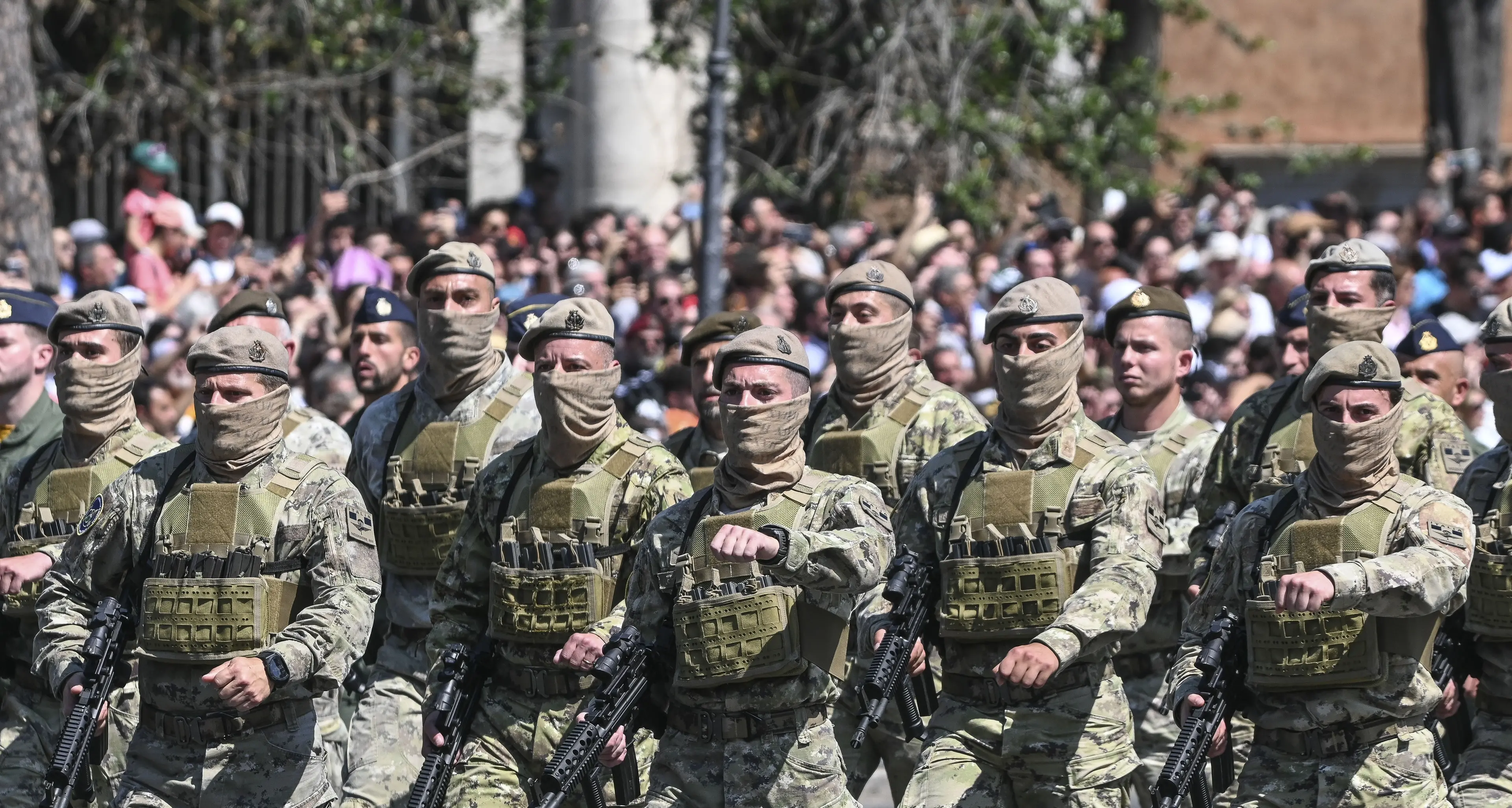 “Non siamo militari, quindi non marciamo”