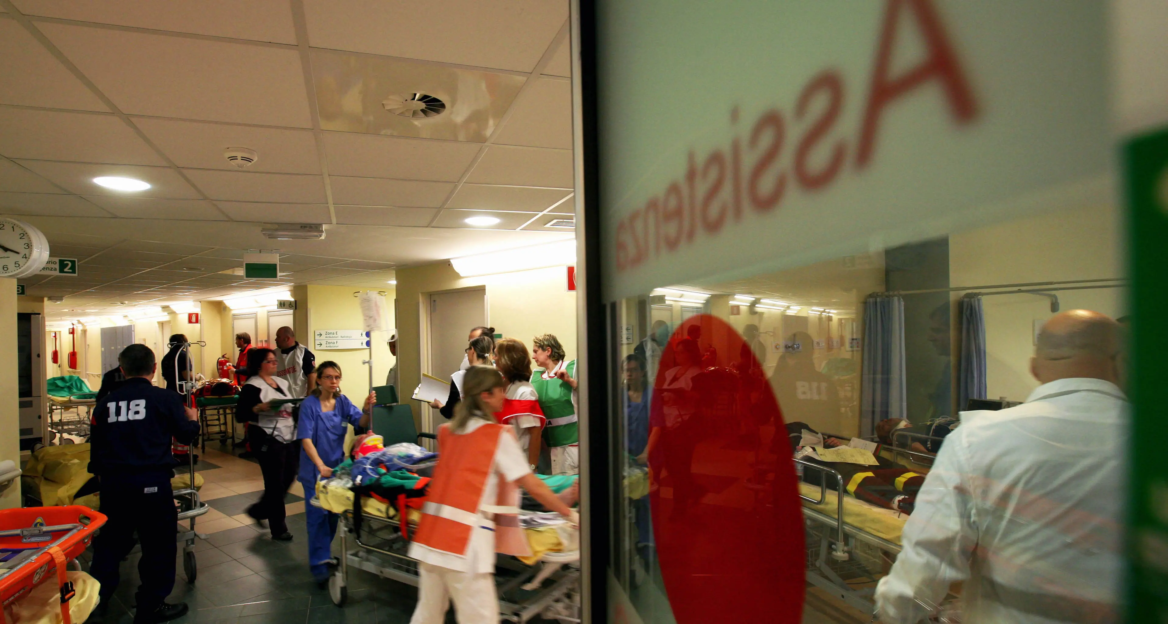Sanità e appalti, al via la raccolta firme
