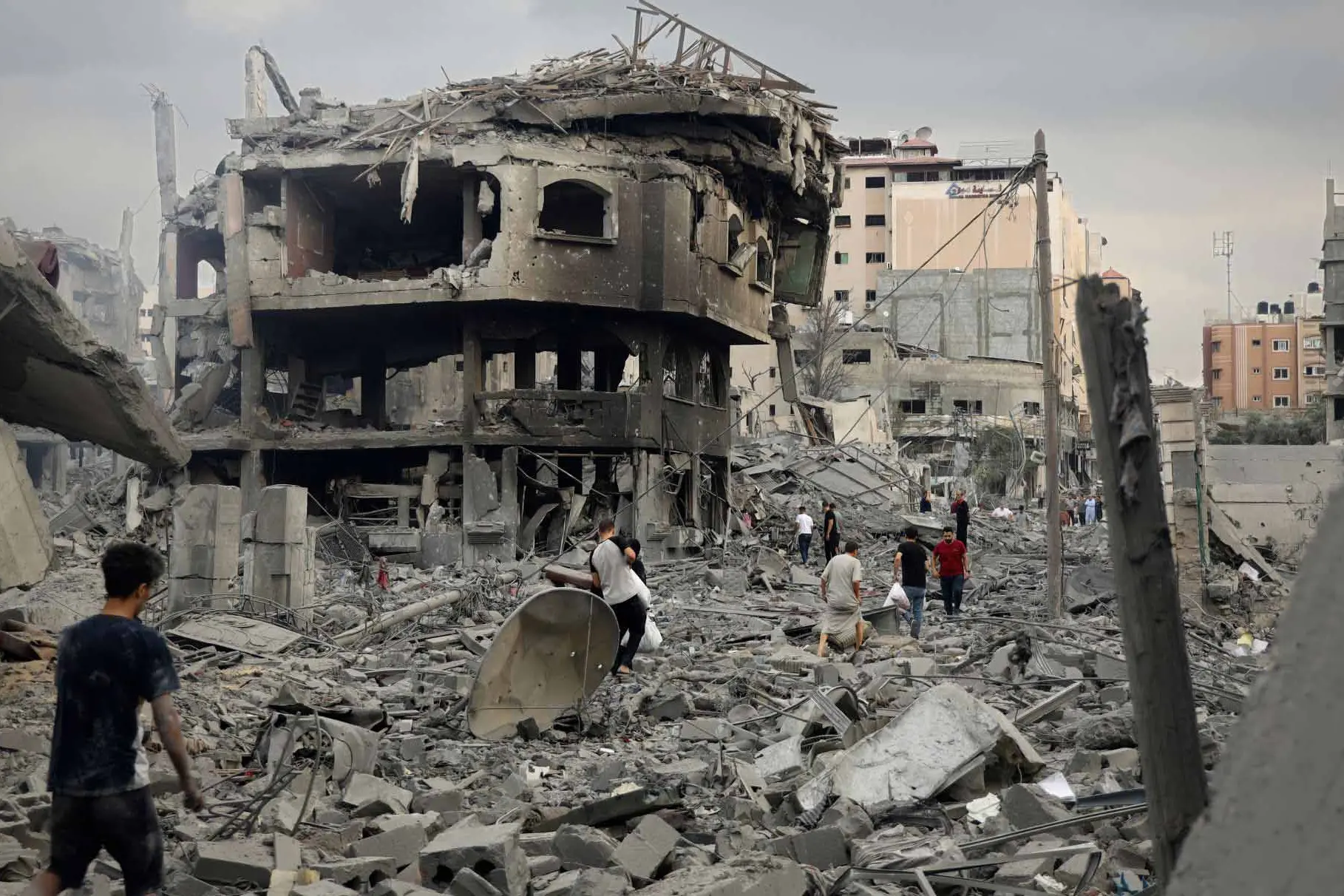 A Gaza tutti male