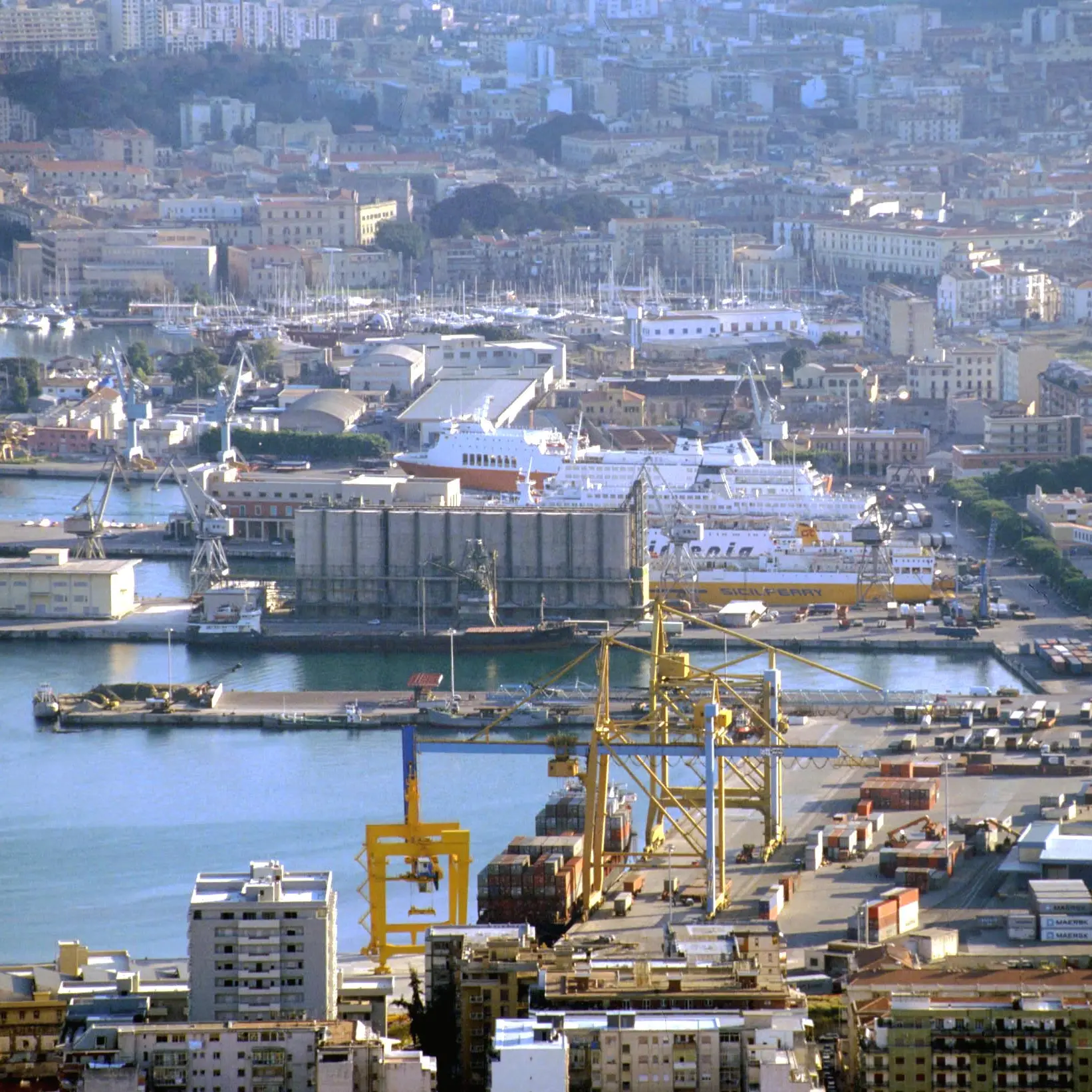 Riforma dei porti: necessaria in generale, nello specifico inutile