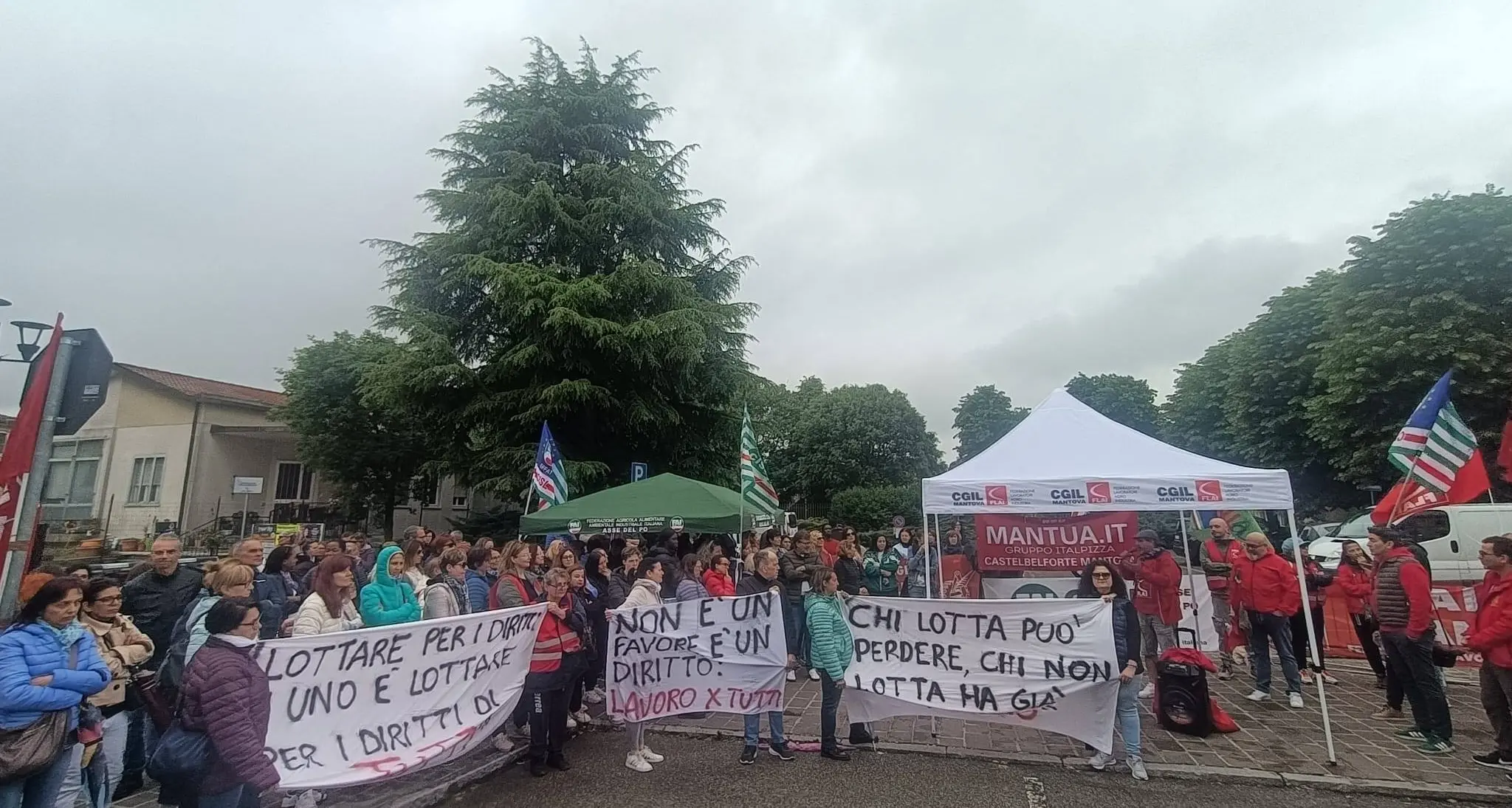Mantua.it, lavoratori in piazza contro i licenziamenti