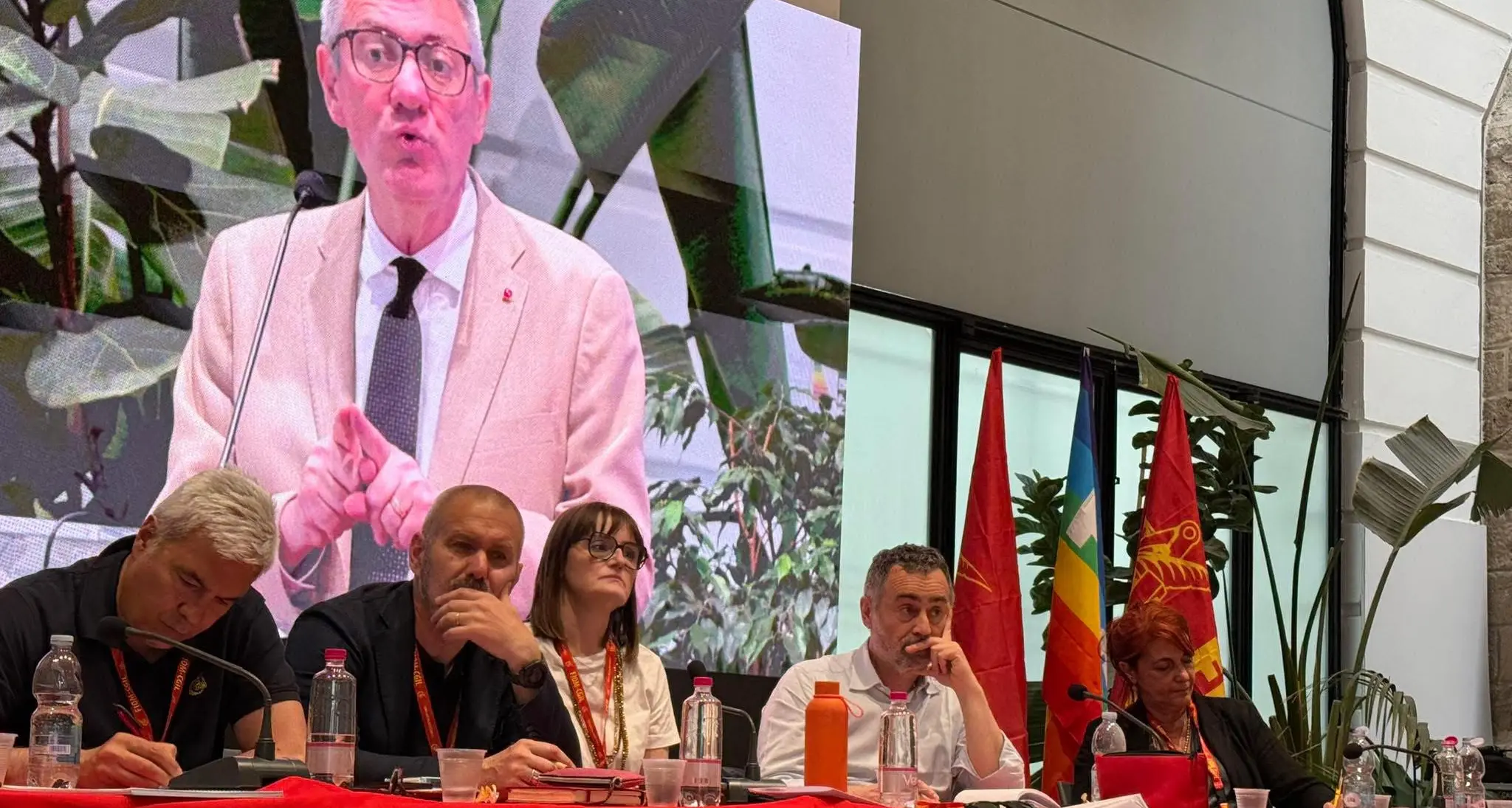 “Industria a un passo dal collasso, il governo ci ascolti”