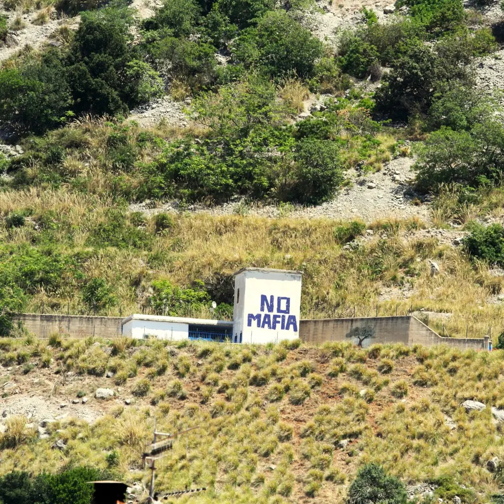 Associazioni antimafia: “No al trasferimento del processo Hydra”