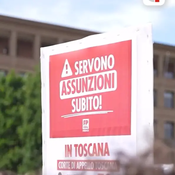 “In piazza per dire basta all’incertezza”