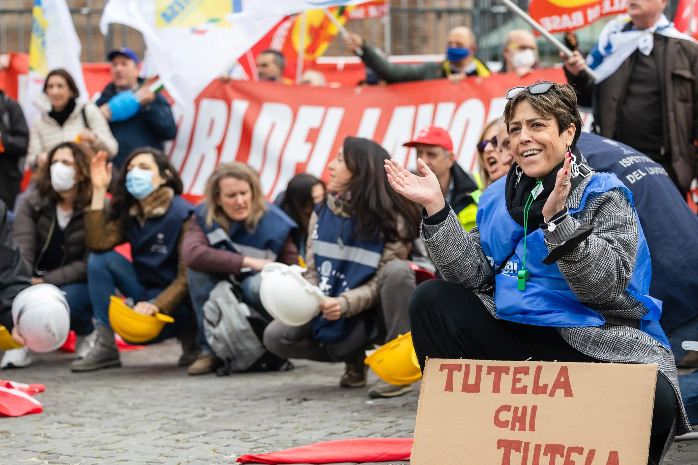Ispettori sul lavoro, i numeri della vergogna