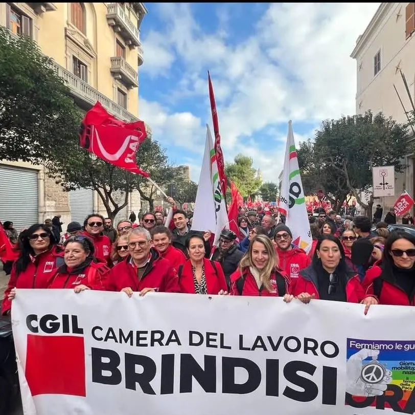 Brindisi, lavoratori in assemblea: “Difendere la filiera chimica”
