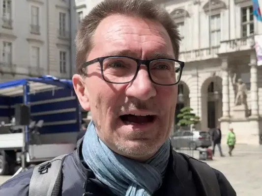 Ferrari: “Cambiare il Paese seguendo la bussola della Costituzione”
