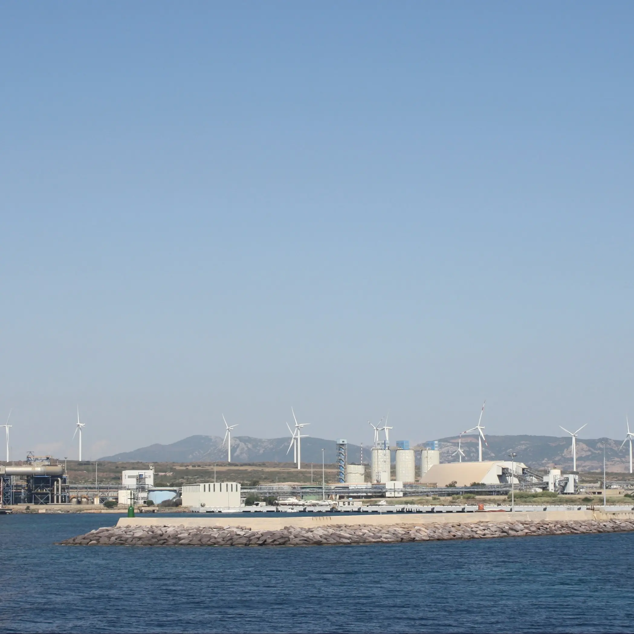 Eurallumina verso il collasso: “Fondi esauriti e stipendi a rischio”
