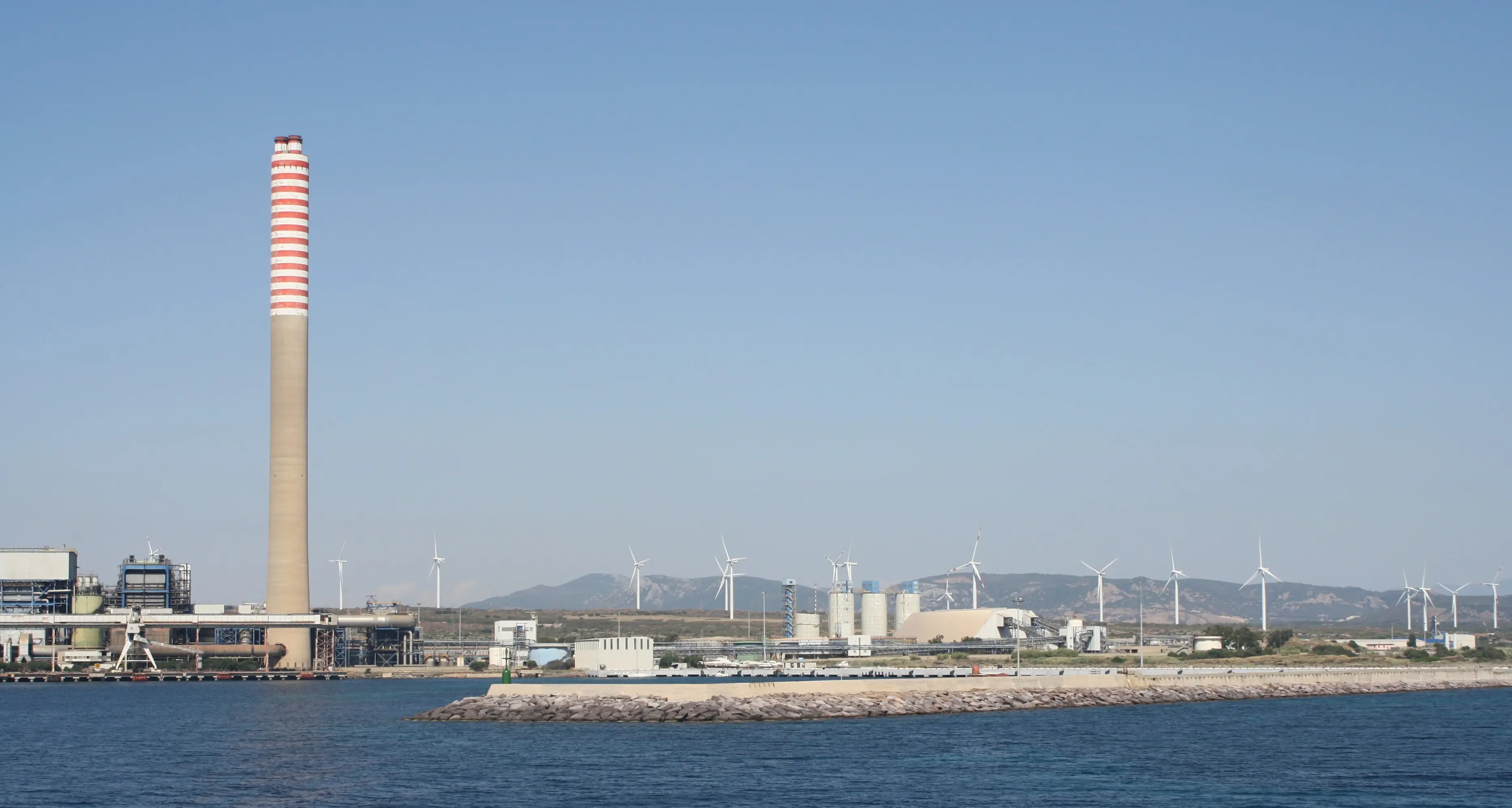 Eurallumina verso il collasso: “Fondi esauriti e stipendi a rischio”