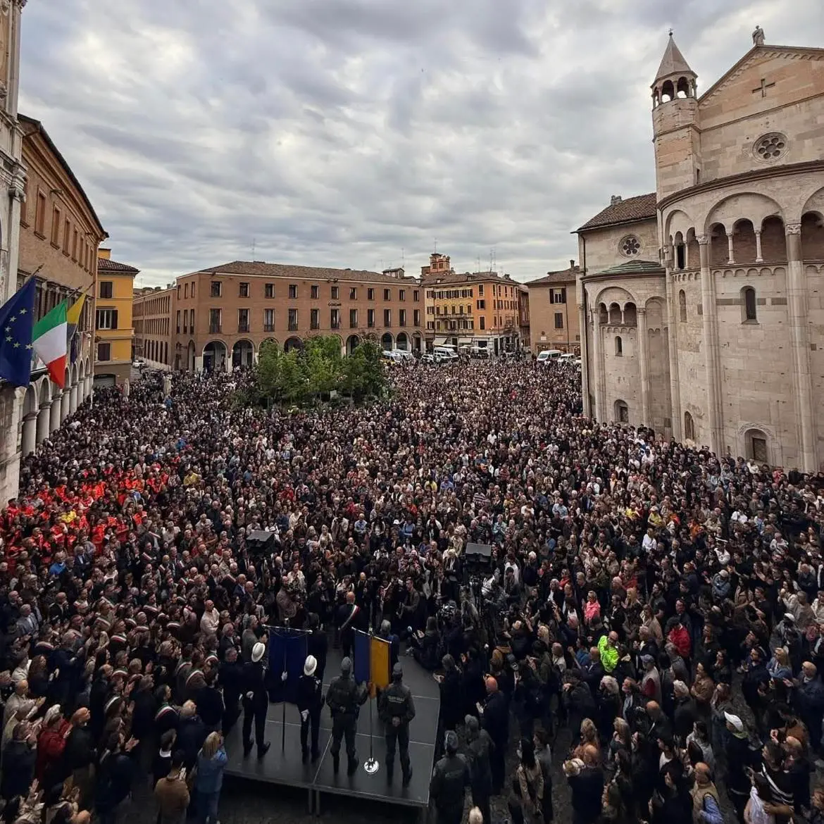 A Modena oltre 1500 persone in piazza