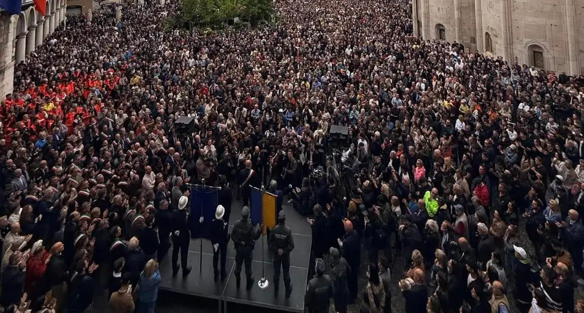 A Modena oltre 1500 persone in piazza