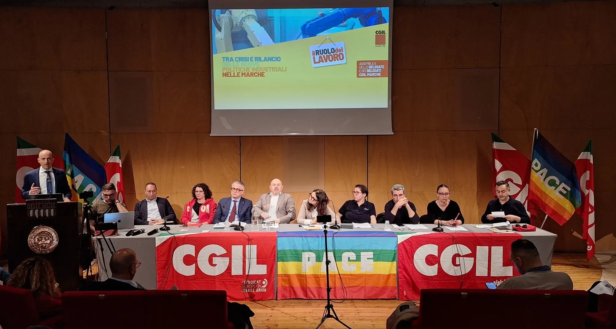 Cgil: “Nelle Marche concentrata metà della Cig straordinaria del Centro Italia”
