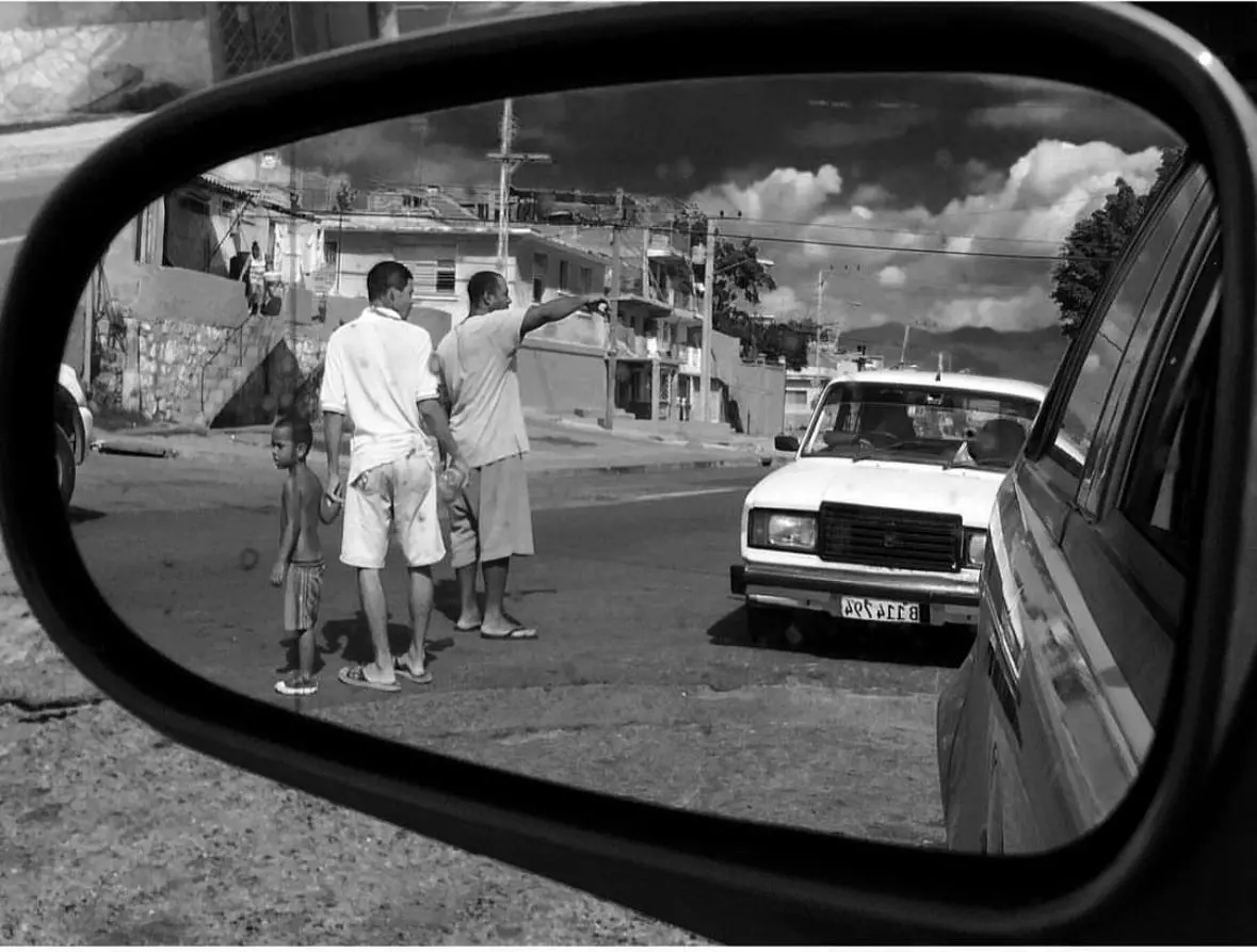 La portaerei Usa vista da Cuba