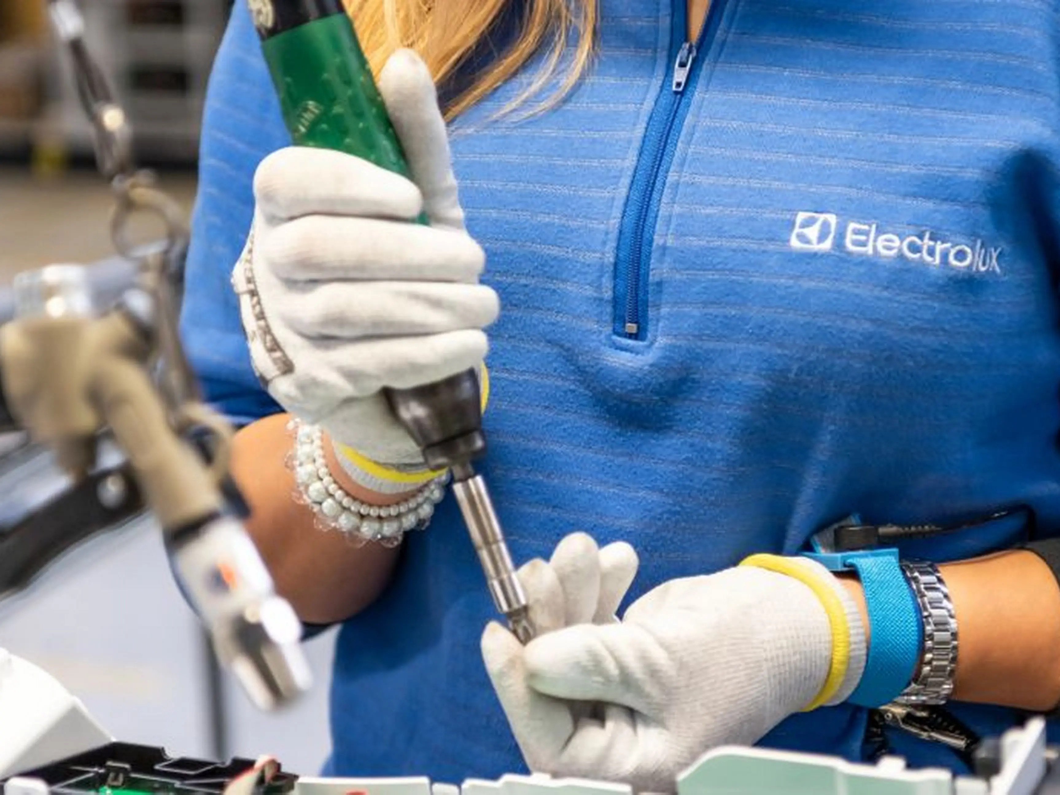 Electrolux, oggi il tavolo. Fiom: “No a esuberi e chiusure”