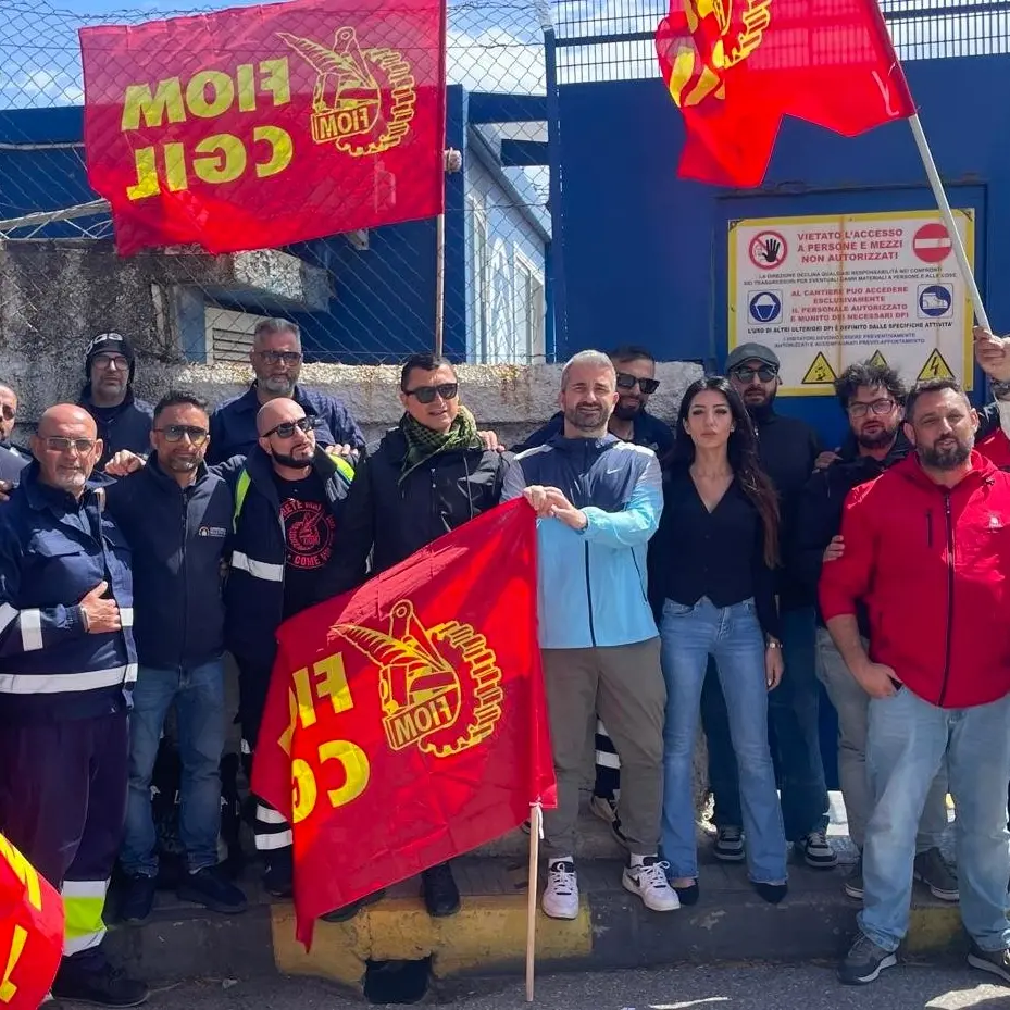 Cantieri navali dello Stretto, sospesi i licenziamenti