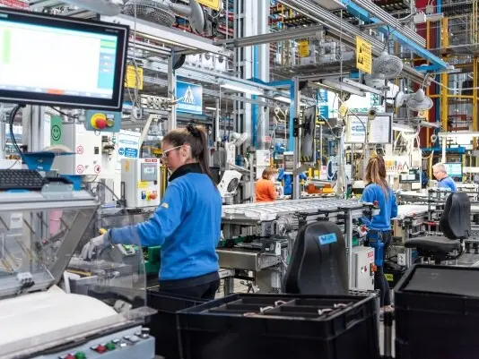 Italia senza operai: spariti 700 mila posti