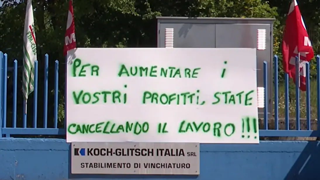 Multinazionali in fuga: Koch annuncia 100 esuberi