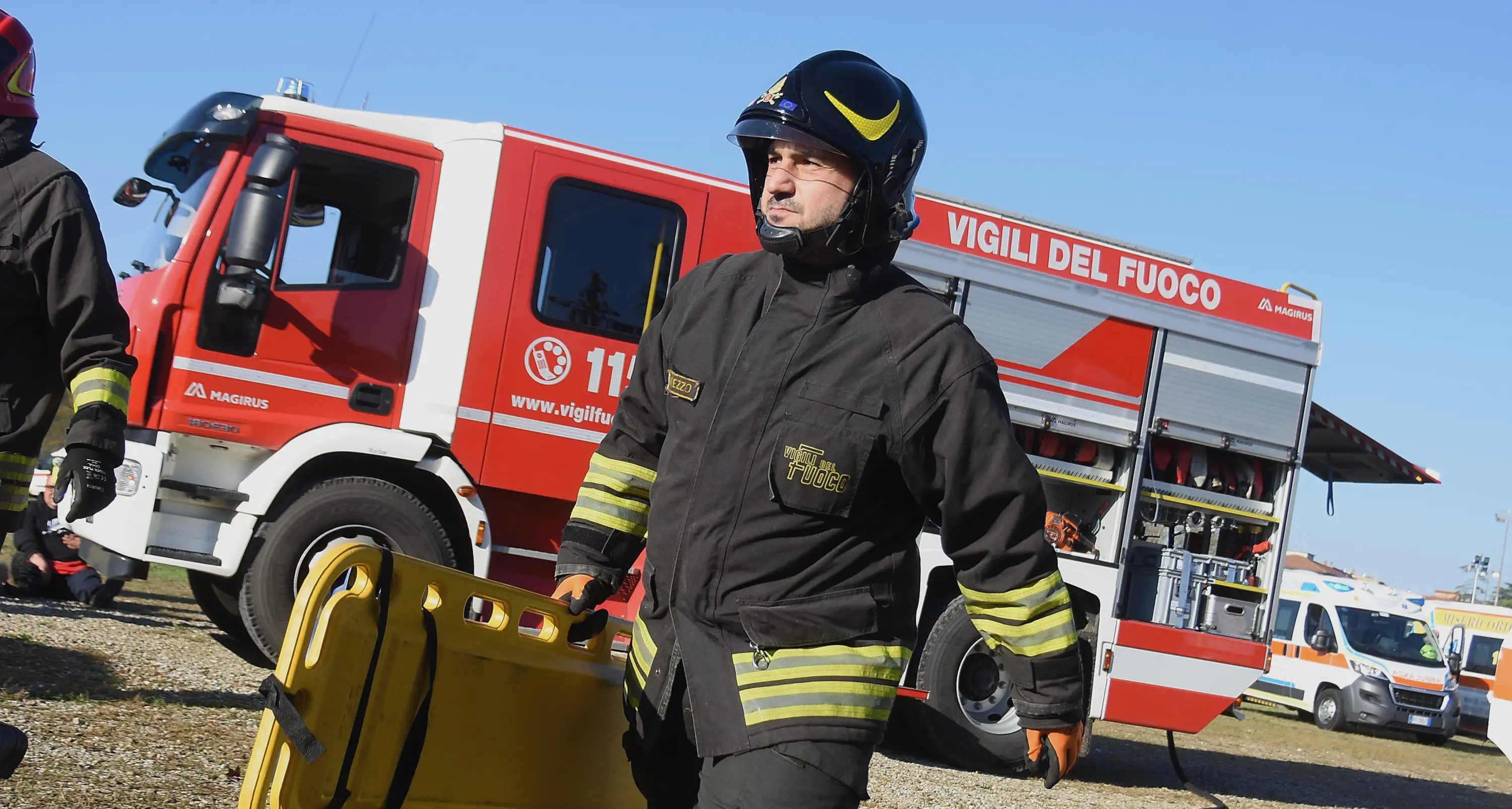 Vigili del fuoco, troppo pochi e poco remunerati