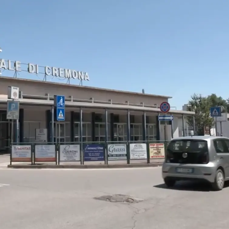 Cgil Cremona: “Bene la rimozione del manifesto anti-abortista”