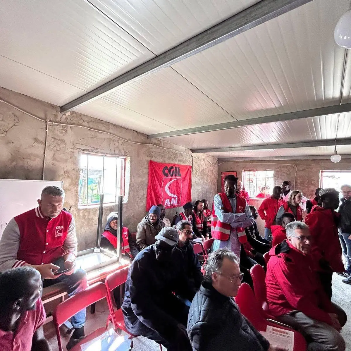 Studenti in legge a scuola di diritti dei migranti