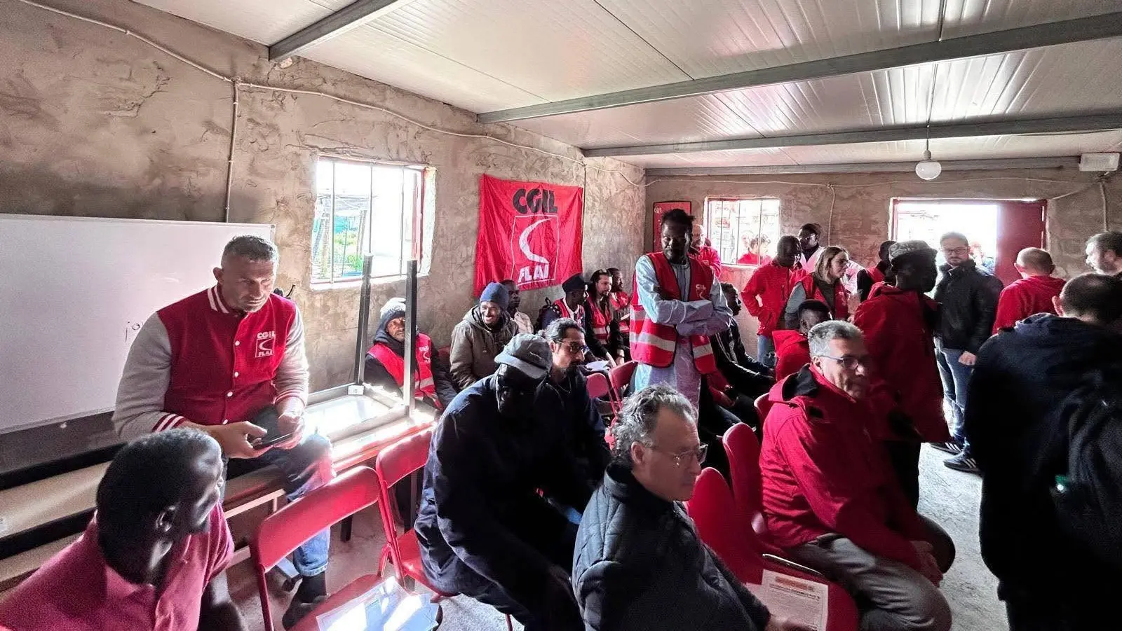 Da Facebook: sede Flai Cgil nel ghetto di Borgo Mezzanone (Foggia)
