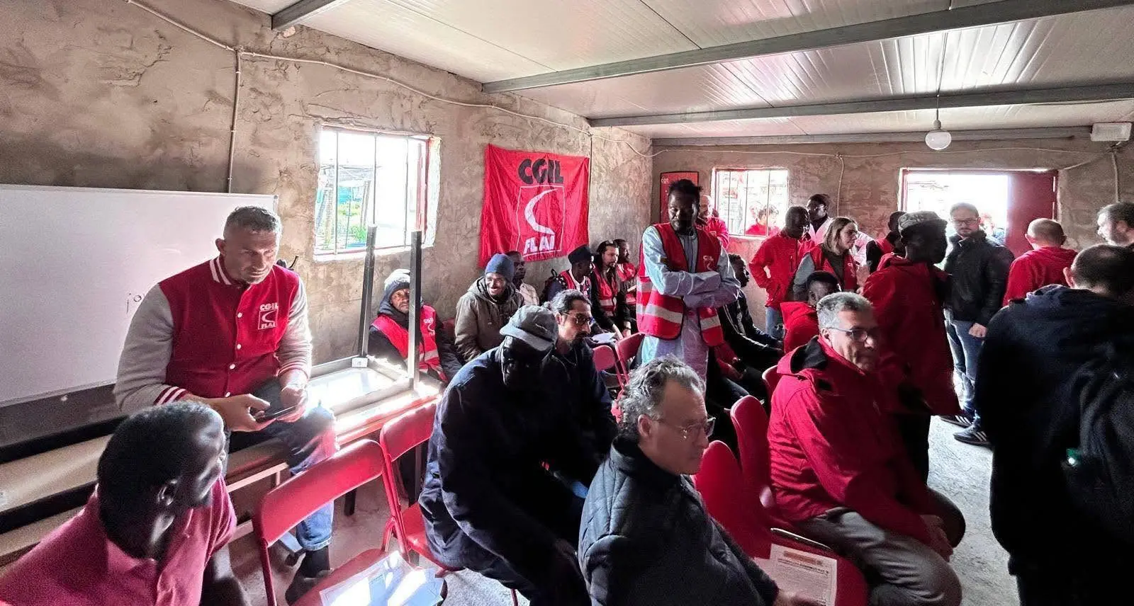 Studenti in legge a scuola di diritti dei migranti
