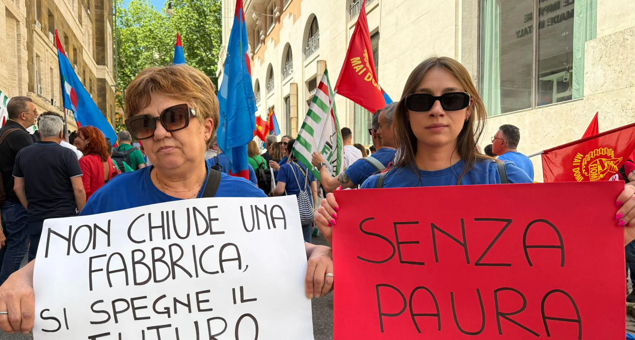 Electrolux, arriva la “tregua armata”: licenziamenti sospesi per 50 giorni