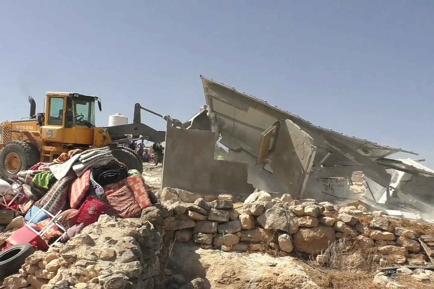 Distruzione e morte senza fine nei territori palestinesi