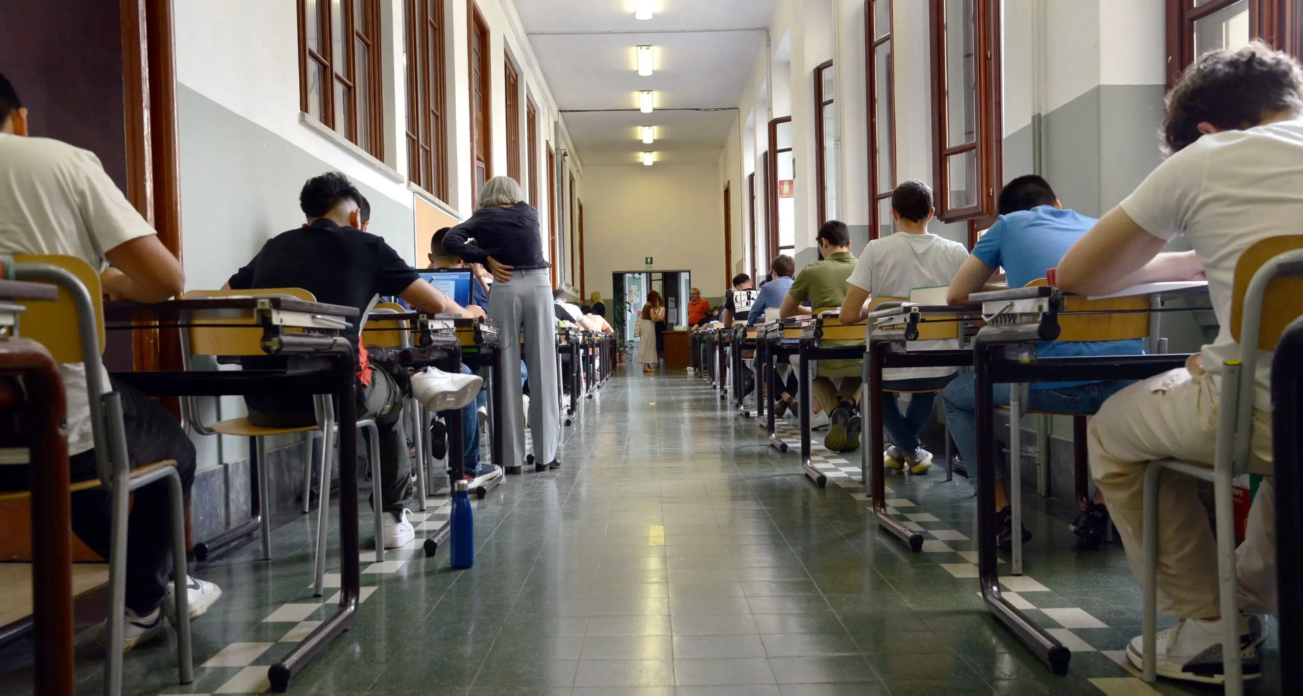 Svegliarsi presto, per tracciare confini