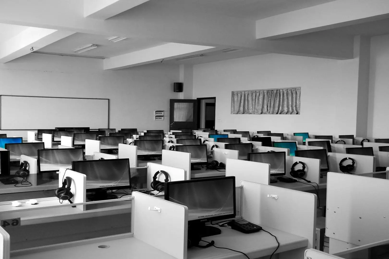 Orio al Serio, caldo insostenibile al call center, scatta lo sciopero