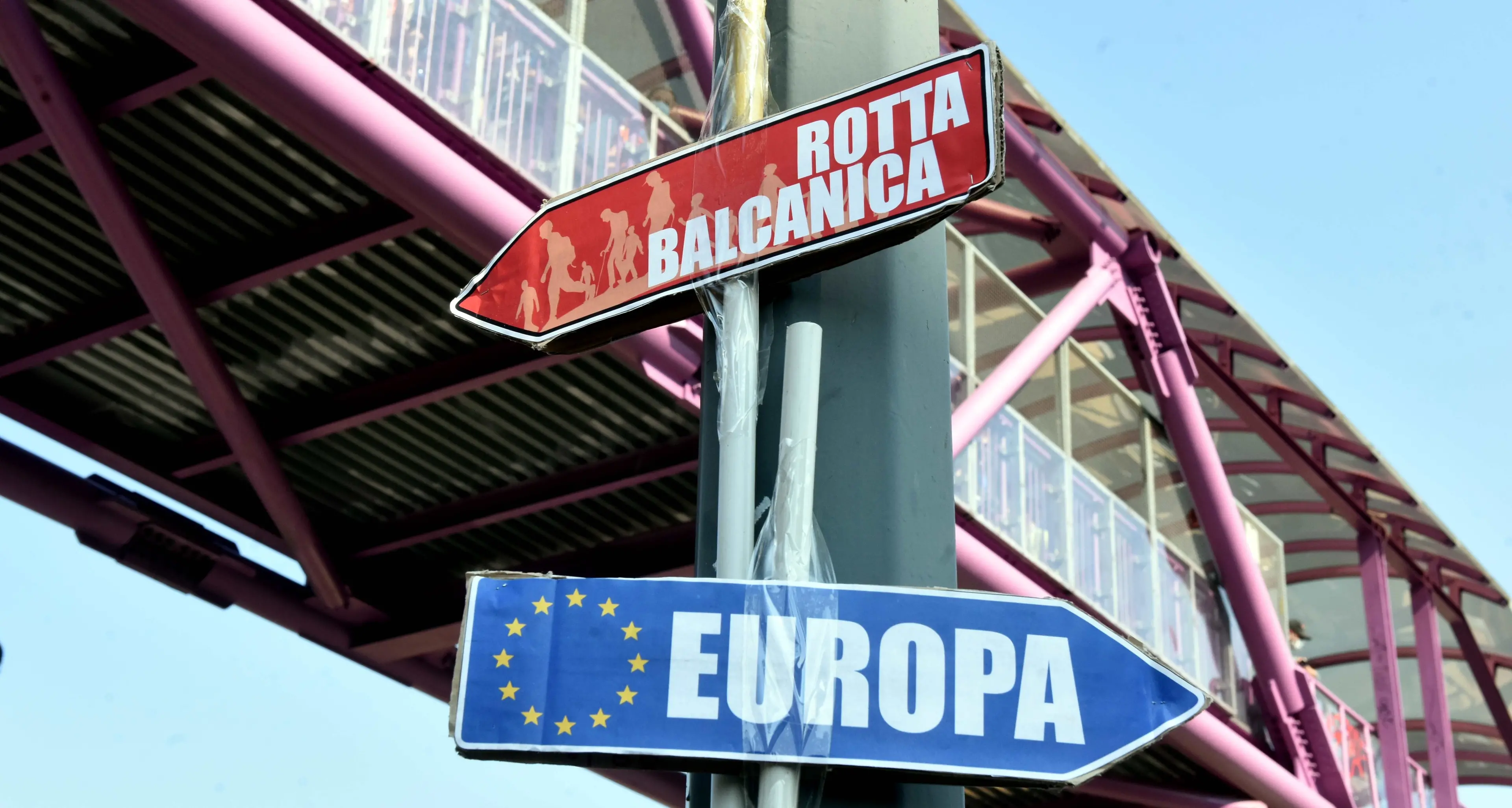 Il rimpatrio dei migranti diventa deportazione